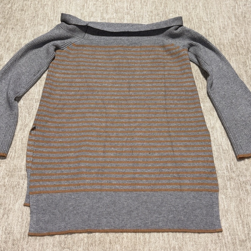 Small Anthropologie Sweater cowl neck grey and tan bell sleeve slits